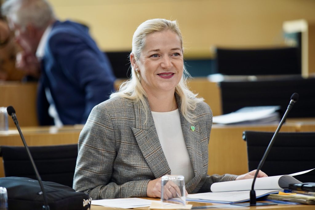 Bild zeigt Beate Meißner im Thüringer Landtag
