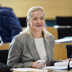 Bild zeigt Beate Meißner im Thüringer Landtag